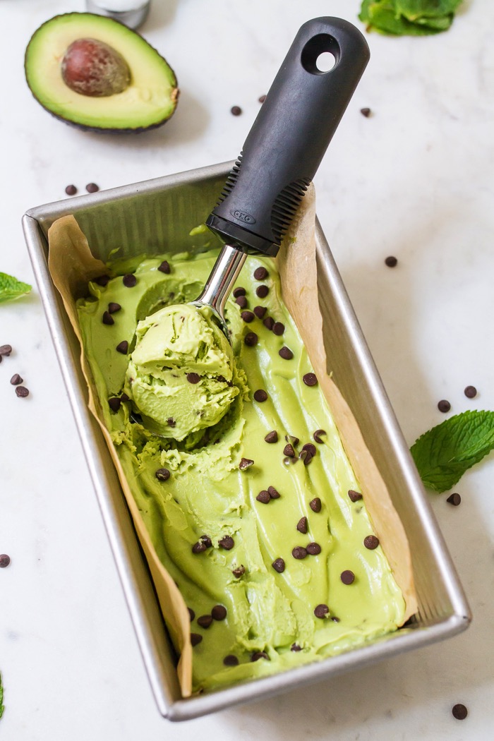 Pofonegyszerű mentás avokádófagyi