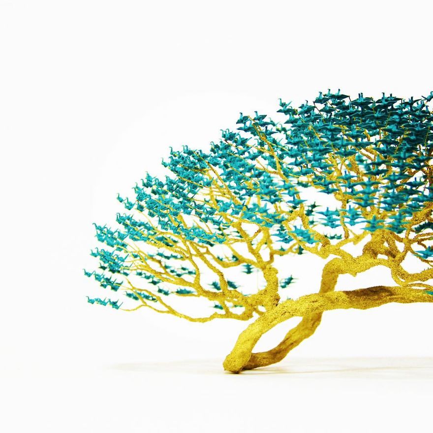 Több ezer, apró origami gólyából készítette elképesztő bonsai-szobrait ez a művész Több ezer, apró origami gólyából készítette elképesztő bonsai-szobrait ez a művész