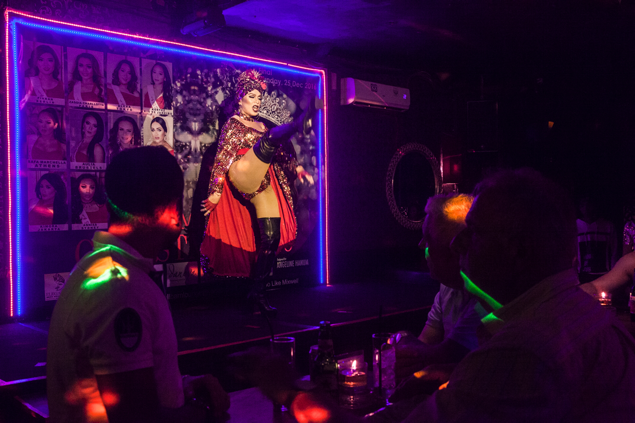 Bali transzszexuális közössége