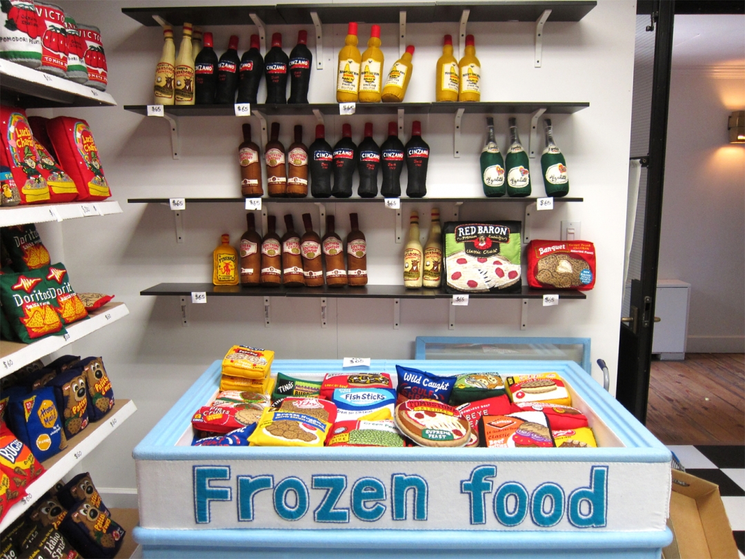 Ebben az élelmiszerboltban semmi nem ehető, mégis mindent eladtak már