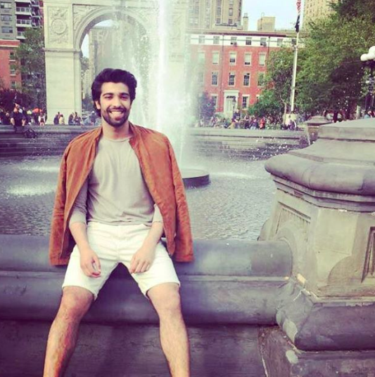 Csak lakást keresett, de a net sztárja lett a szexi doktor