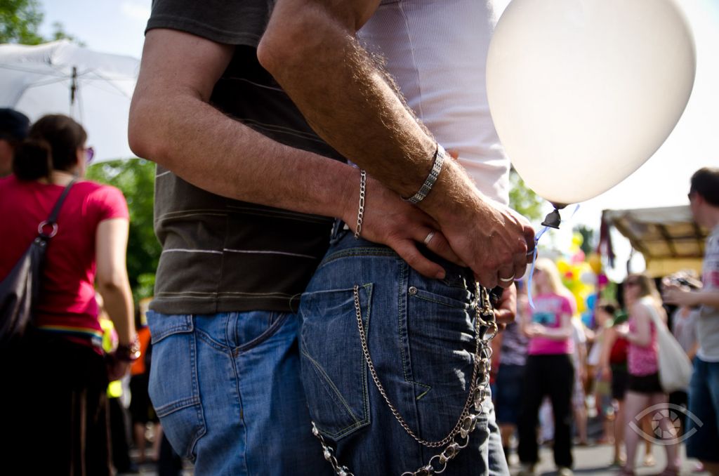 Ezt mondd a gyerekednek, ha meglátja a melegfelvonulást az utcán!