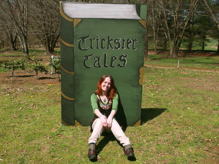 Ismerd meg a diplomás mesemondót, Zalka Csenge Virágot!