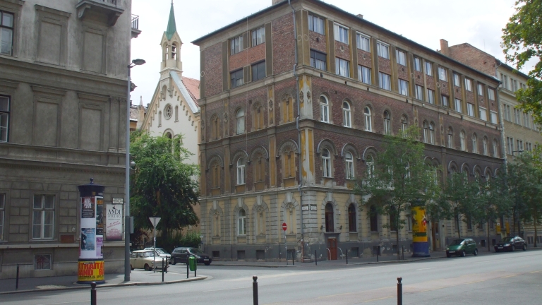 Hold utca, V. kerület