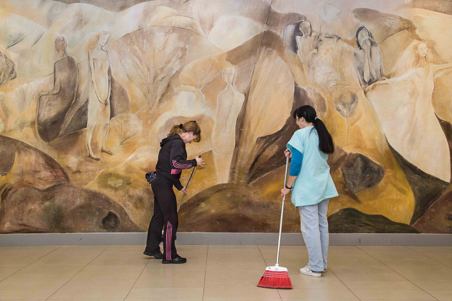 Tímár Sára: Kultúrházak