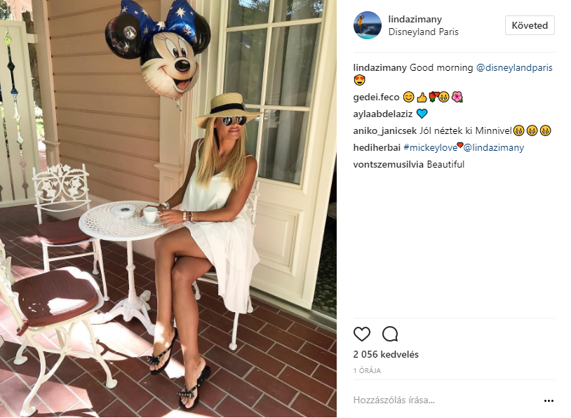 Disneylandben múlatja az időt