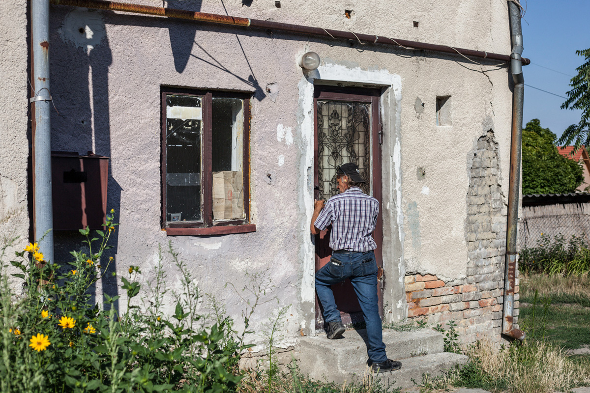 A bankban mondták, hogy váljunk el – két kisfiával lakoltatják ki Lászlót