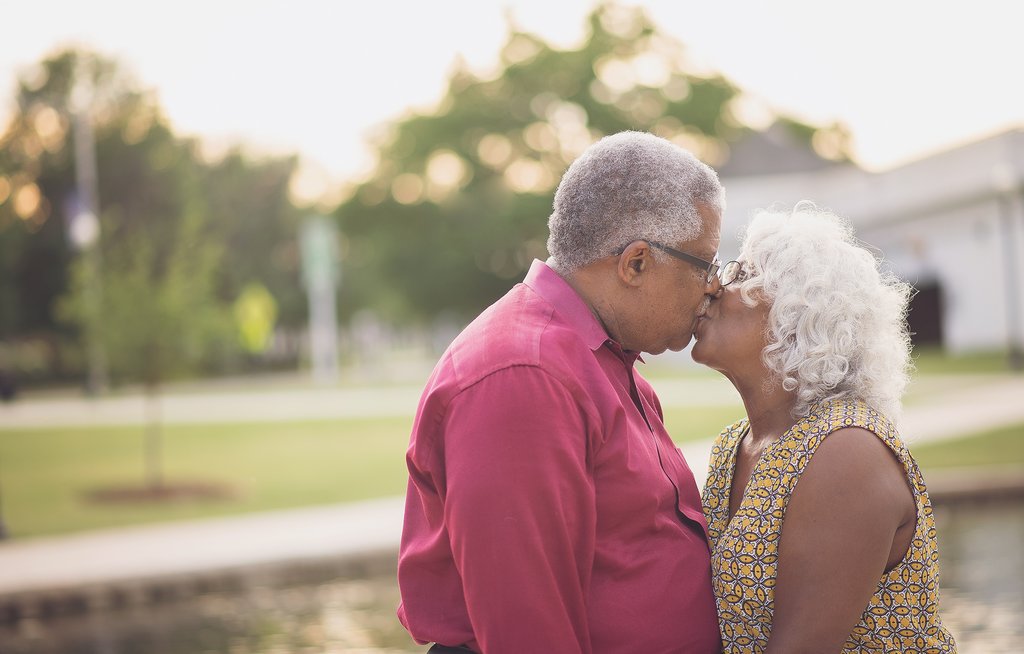 Elolvadsz, ha meglátod az idős szerelmespár eljegyzési fotóit!