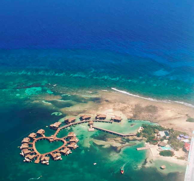 10 káprázatos nyaralóhely, ahol vízre épült bungalókban lazíthatsz