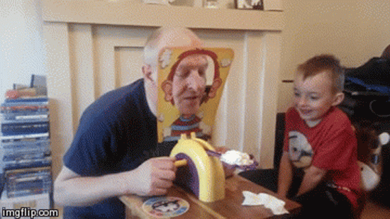 Csak akkor jó a közös játék a gyerekkel, ha a szülő is élvezi Csak akkor jó a közös játék a gyerekkel, ha a szülő is élvezi