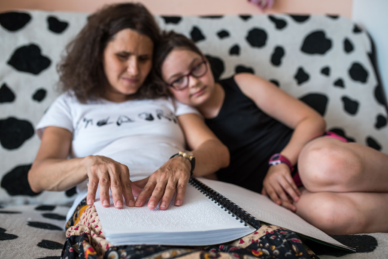 A vak tanárnő semmit nem lát, de pontosan érzékel mindent, ami körülötte történik