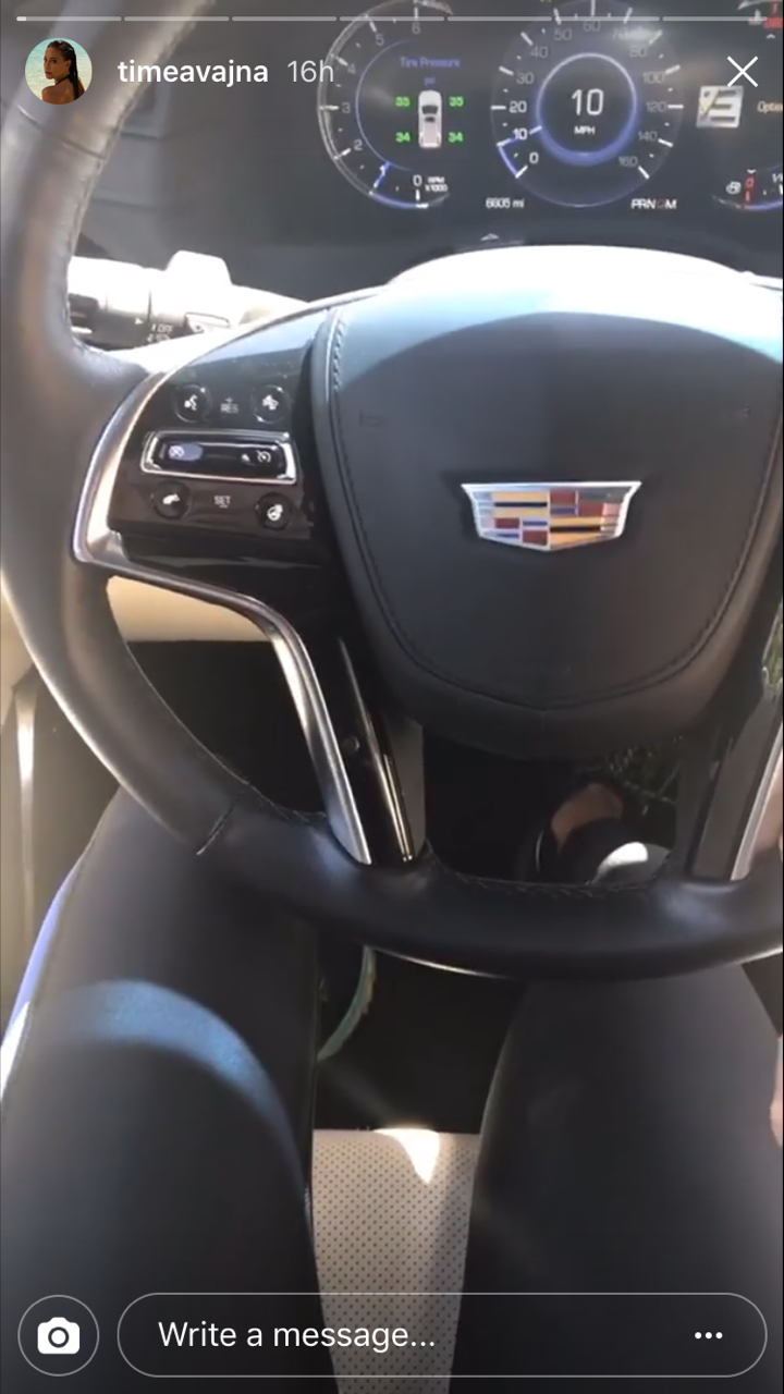 65 milliós luxusautót vezeti Vajna Tímea 65 milliós luxusautót vezeti Vajna Tímea