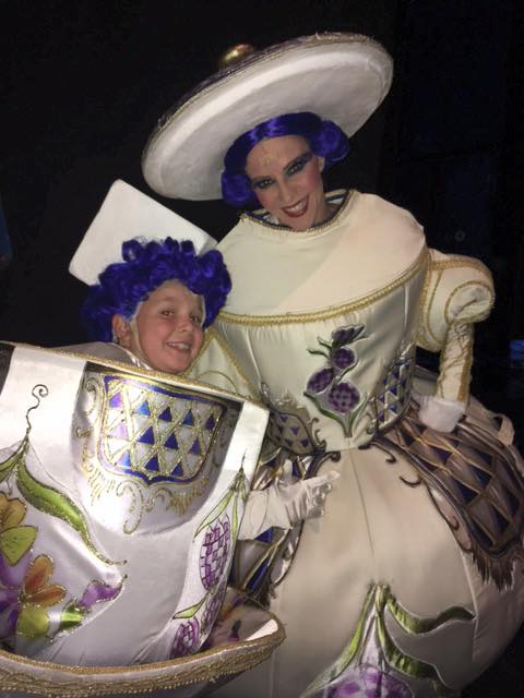 Gyámügyesek lepték el az Operettszínház előadását