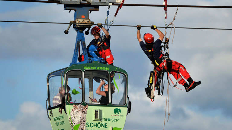 Baleset történt a kölni libegőn