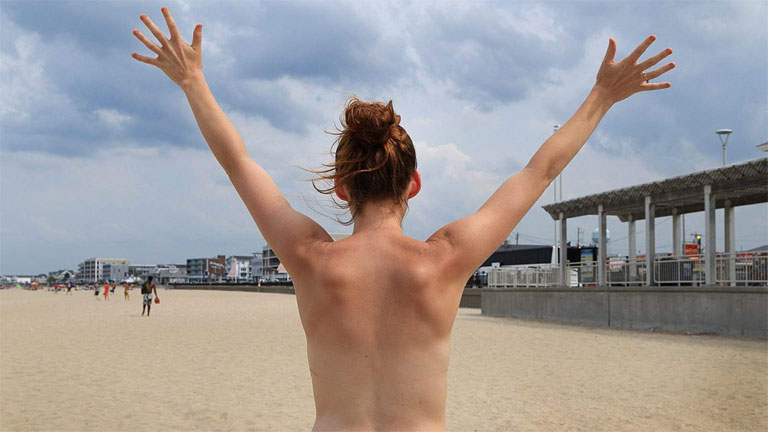 Találós kérdés: a nőknek beszólnak érte, a férfiak büntetlenül csinálhatják, mi az? (Fotó: Tumblr)