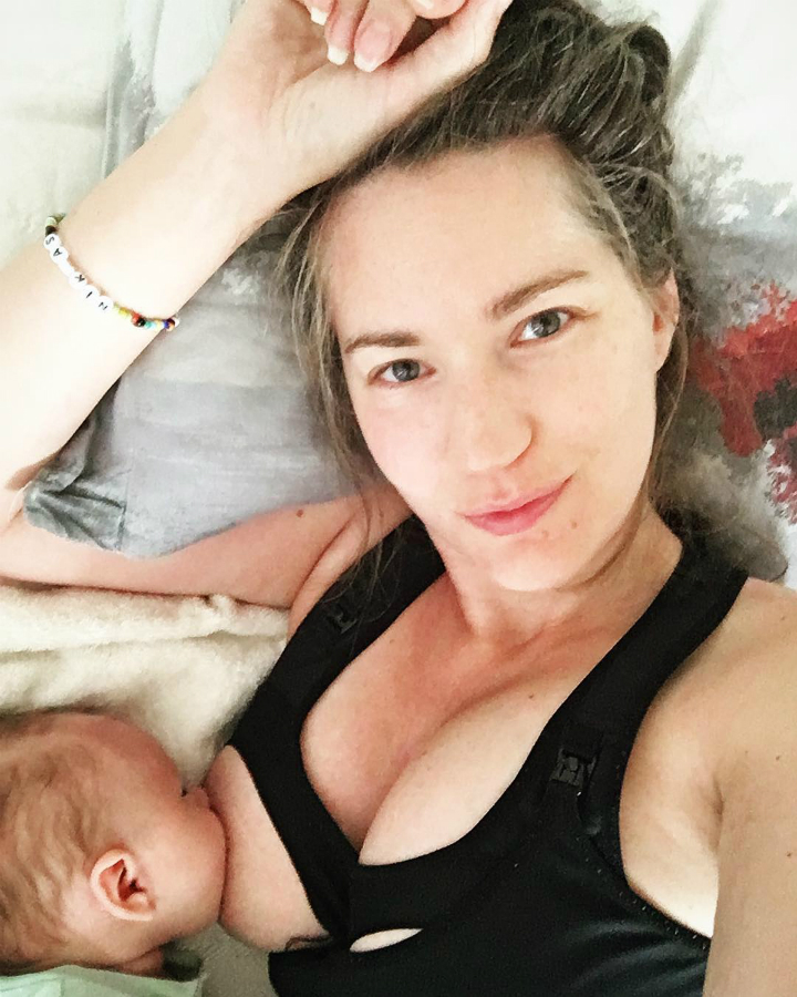 Hétköznapi édesanyák, akik büszkén mutatják meg magukat szoptatás közben