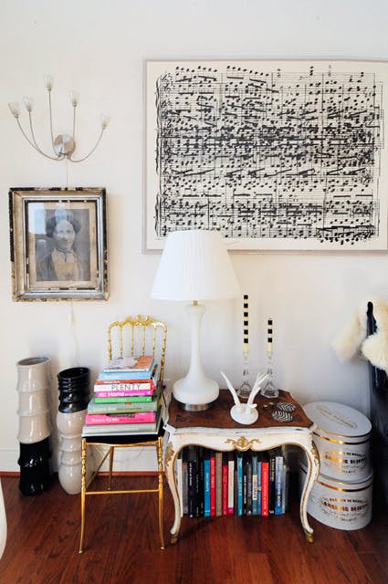 Így rendezd el a könyveidet, ha a sima könyvespolcot már unod