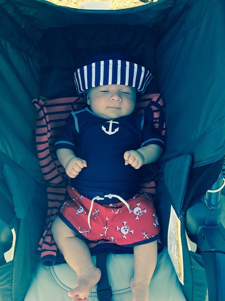 Garantáltan nem láttál még cukibbat a fürdőruhás bébiknél Garantáltan nem láttál még cukibbat a fürdőruhás bébiknél