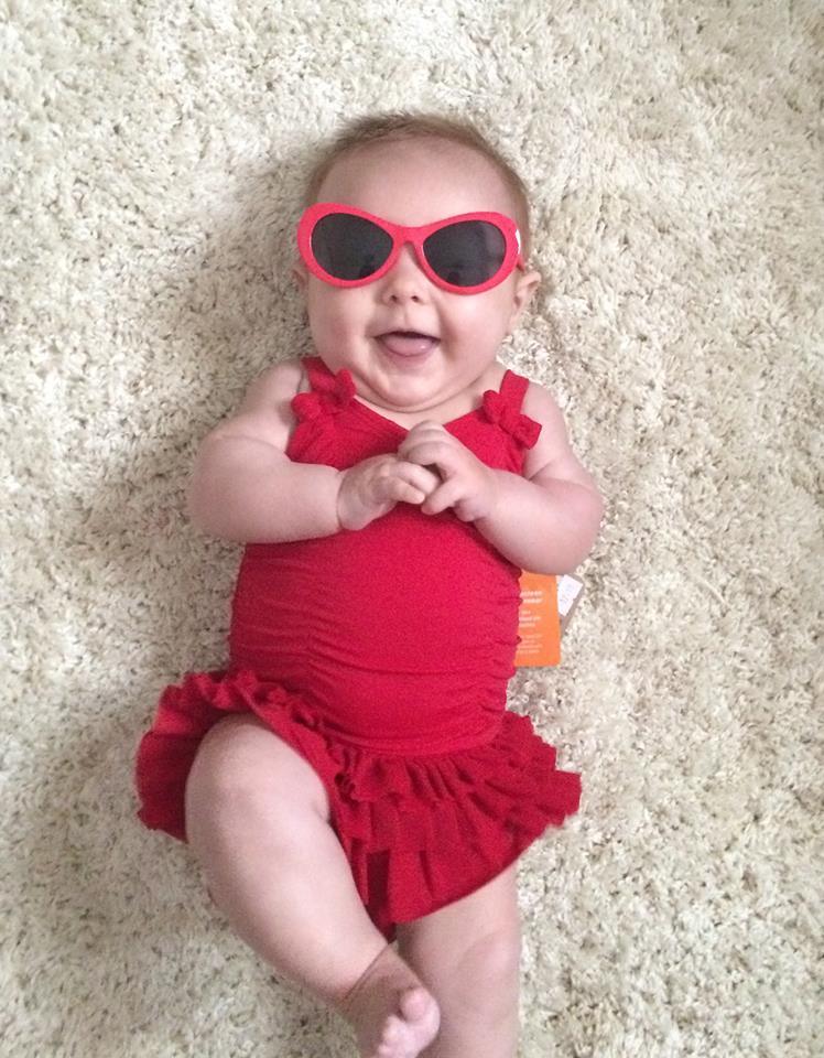 Garantáltan nem láttál még cukibbat a fürdőruhás bébiknél Garantáltan nem láttál még cukibbat a fürdőruhás bébiknél