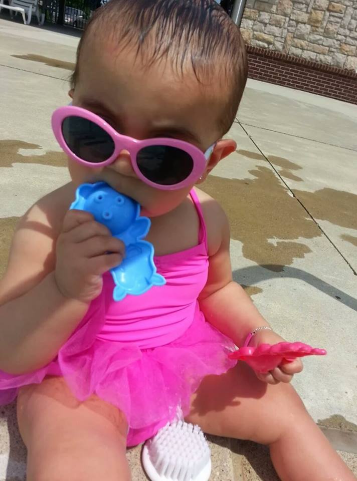 Garantáltan nem láttál még cukibbat a fürdőruhás bébiknél Garantáltan nem láttál még cukibbat a fürdőruhás bébiknél