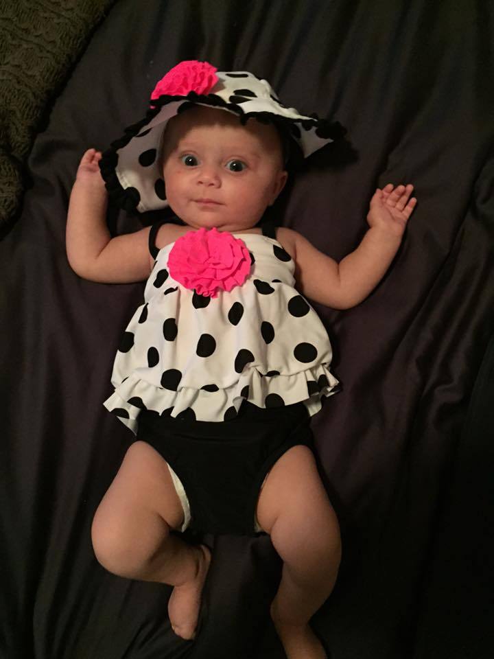 Garantáltan nem láttál még cukibbat a fürdőruhás bébiknél Garantáltan nem láttál még cukibbat a fürdőruhás bébiknél