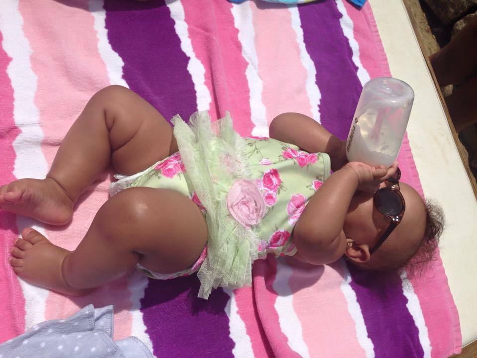 Garantáltan nem láttál még cukibbat a fürdőruhás bébiknél Garantáltan nem láttál még cukibbat a fürdőruhás bébiknél