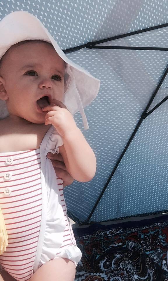 Garantáltan nem láttál még cukibbat a fürdőruhás bébiknél Garantáltan nem láttál még cukibbat a fürdőruhás bébiknél