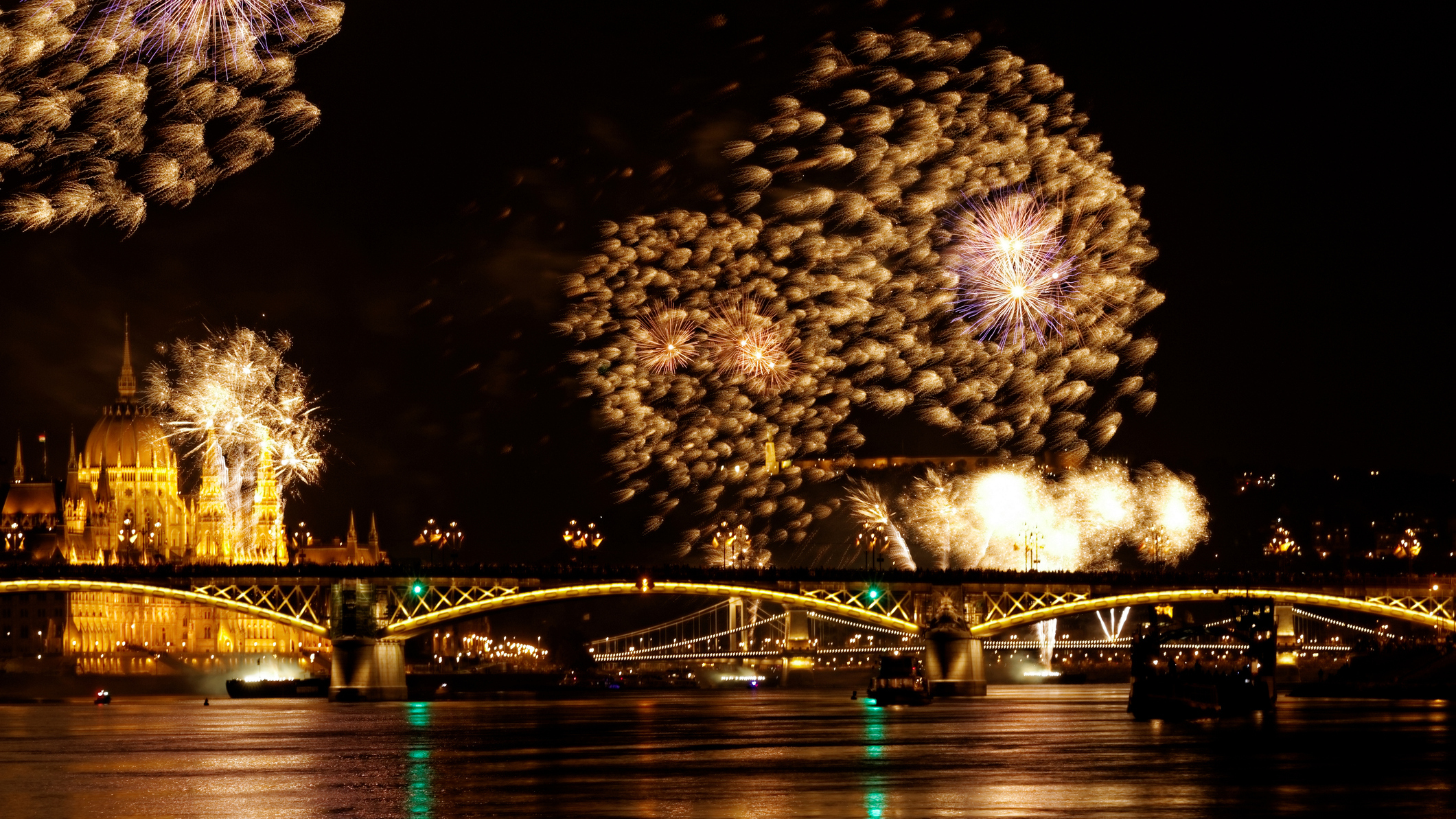 Plusz vonatok indulnak augusztus 20-án