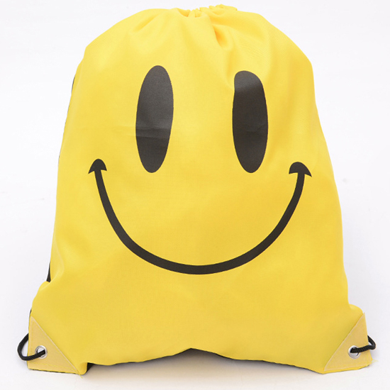 34 iskolacucc 1000 forint alatt