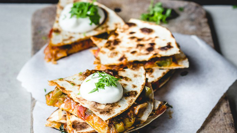 Taco, burrito, quesadilla - Tex-Mex street food kisokos Taco, burrito, quesadilla - Tex-Mex street food kisokos