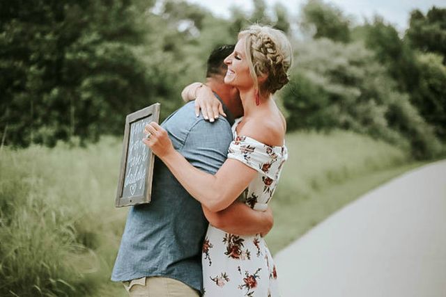 A fotós lekapta a pillanatot, amikor a férfi megtudta, hogy apa lesz