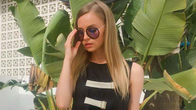 Kirabolták Iszak Esztert