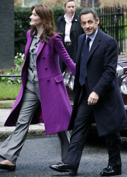 Carla Bruni-Sarkozy és Nicolas Sarkozy