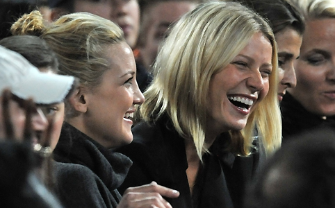 Kate Hudson és Gwyneth Paltrow Madonna koncertjén
