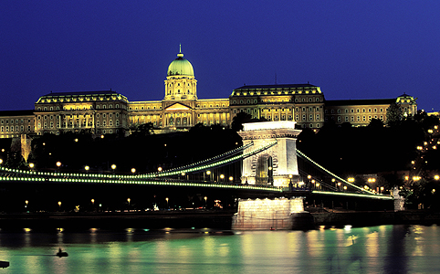 Az UNESCO Világörökség Bizottsága 1987-ben emelte világörökségi rangra Budapest Duna-parti látképét és a Budai Várnegyedet.