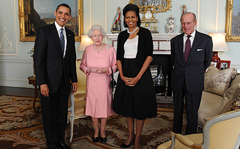A first lady, aki szeret öltözködni - Michelle Obama Európában