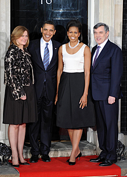 A first lady, aki szeret öltözködni - Michelle Obama Európában