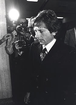 1977-ben, letartóztatásakor