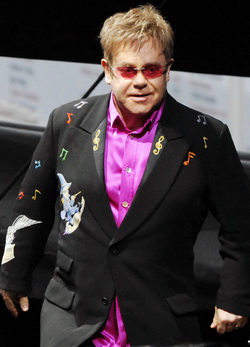 Elton Johnt ledöntötte az influenza