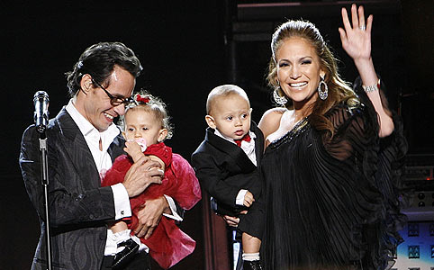 Jennifer Lopez egymillió dollárt költ szeretteire 