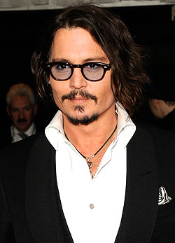 8 ok, amiért Johnny Depp Hollywood legnagyobb különce