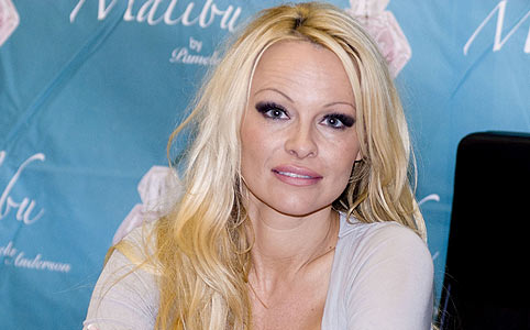 Éhezik Pamela Anderson
