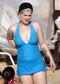 Kiretusálták a ronda botrányhősnőt