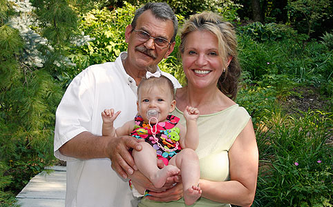 A nagyszülők, Éva és Péter a kis Pannával