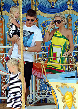 Steven Gerrard és két kislányuk