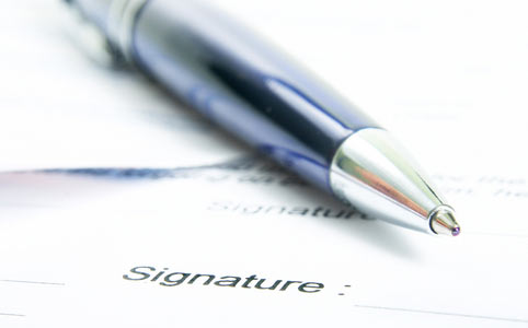 Egy aláírás és mindenedet elveszítheted – miért ne vállalj kezességet?