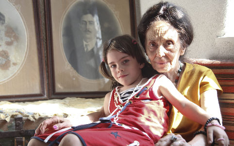 Adriana Iliescu és ötéves kislánya, Eliza