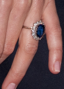 Milyen sorsot kapott Diana gyűrűjével Kate Middleton?