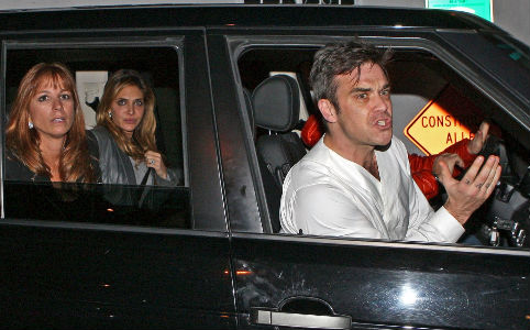 Dühöngő őrült lett Robbie Williams - fotóval!