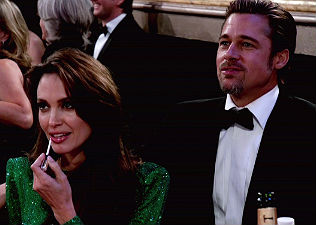 Angelina és Brad intim pillanatai - fotókkal